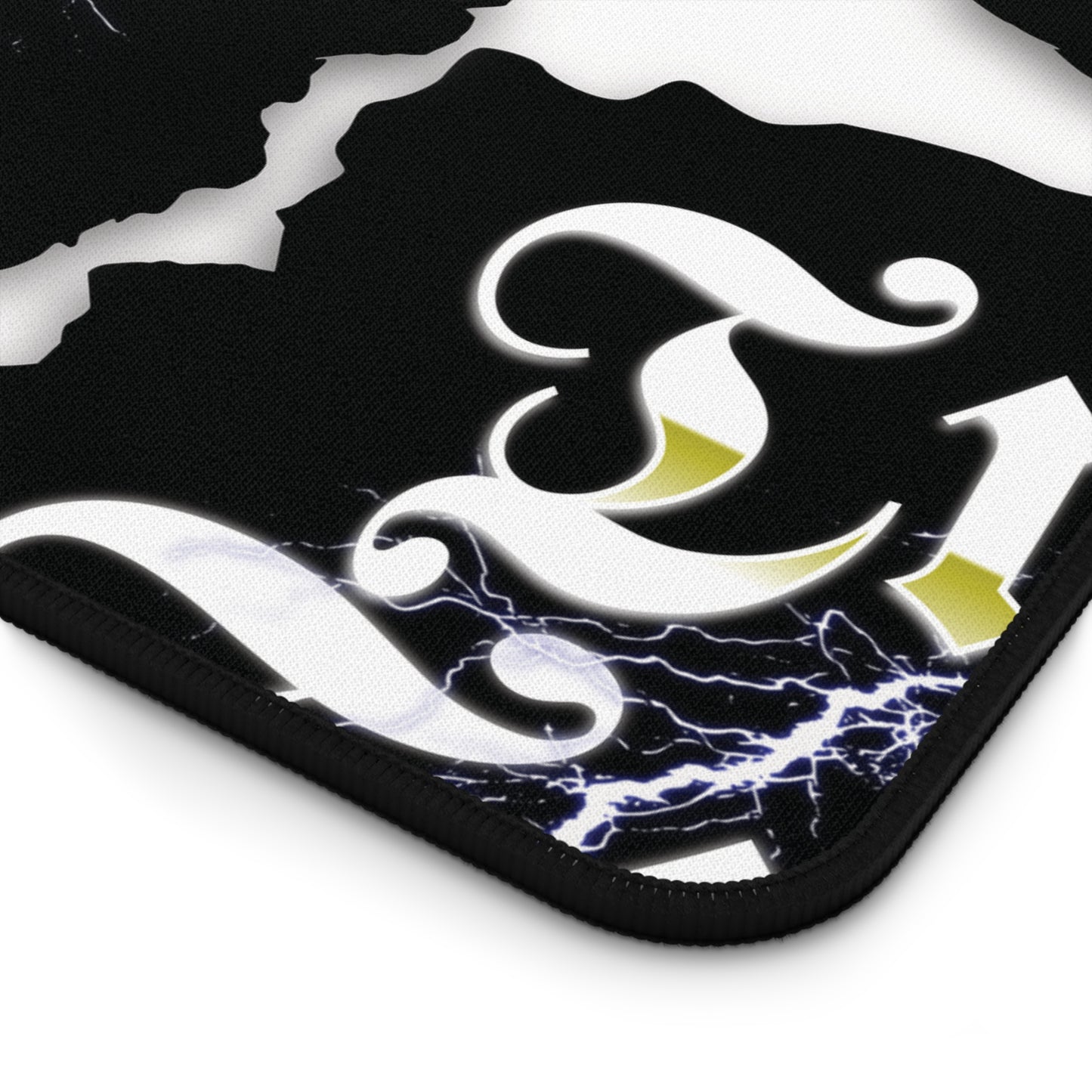 TropyTredz Storm Desk Pad
